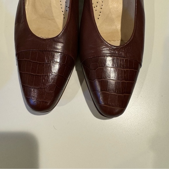 Bally Melissa & Lucy blue pair and Brown Leather Slip-On Pumps Heel Size 10 M - Picture 4 of 16